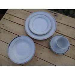 Brand new in box Schiller porcelain dinner service 39 pieces 8 place settings