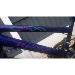LOVELY GIRLS / SMALL LADIES RALEIGH SALSA BIKE