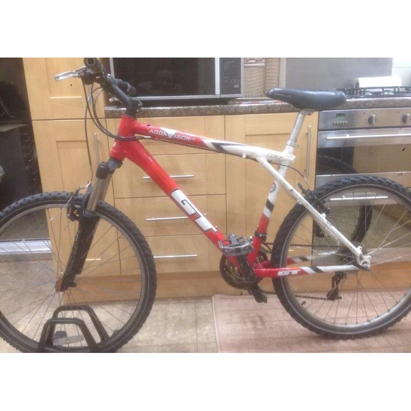 GT aggressor 2 Mountain Bike. Large Frame Size, 26" Wheels Lightweight