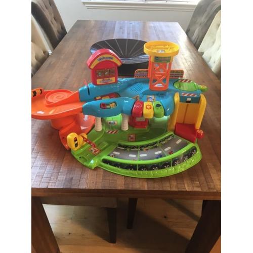 vtech drivers garage & 5 vehicles