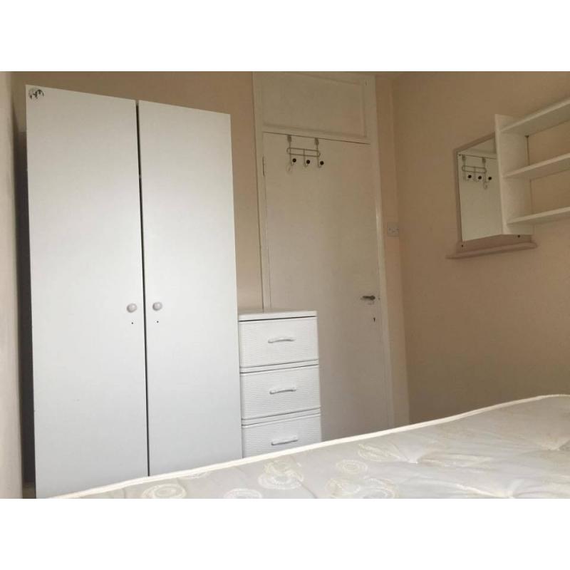 SINGLE ROOM WITH ALL BILLS INCLUDED