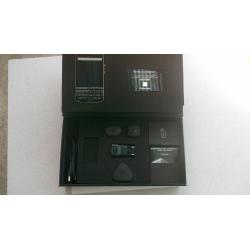 BlackBerry PORSCHE DESIGN P9983/P'9983 CARBON,unlocked,full box wit authenticity card,swap accepted!