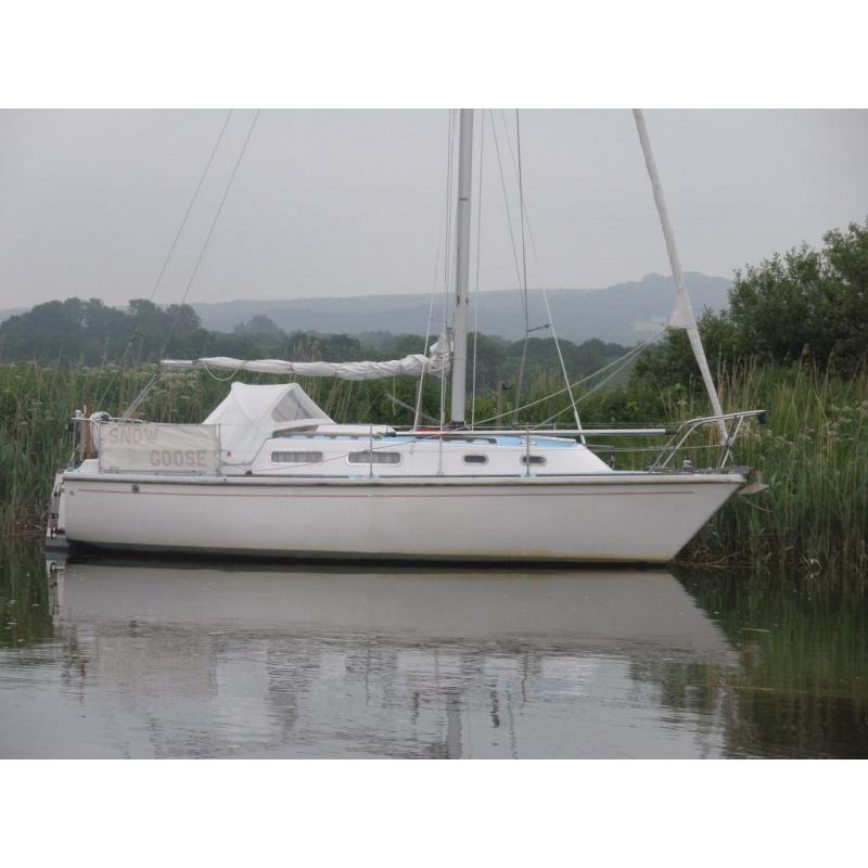 Westerly Griffon 1982. 26ft bilge keel yacht.Fully equipped ready to sail in excellent condition.