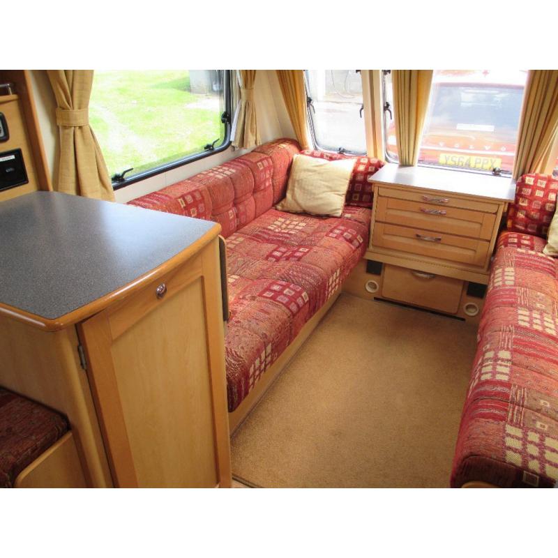 Elddis Avante 556 Caravan, 6 berth, 2006, Excellent condition.