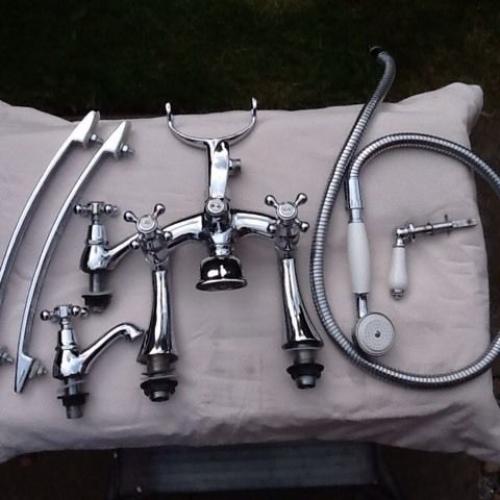 Full set of chrome bathroom fittings