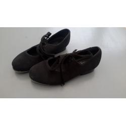tap shoes black 11