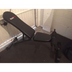 Weight bench