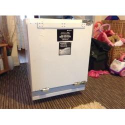 Hotpoint integrated fridge