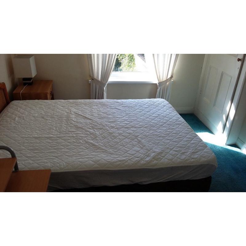 WEYMOUTH DT4, 2 MIN TO BEACH, 2 DOUBLE BEDROOMS AVAILABLE NOW "TILL 31.8.