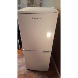 LEC Fridge freezer 6 months old great condiction can be delivered