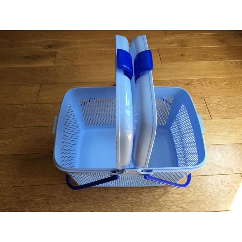 Picnic or pet transport basket