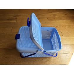 Picnic or pet transport basket