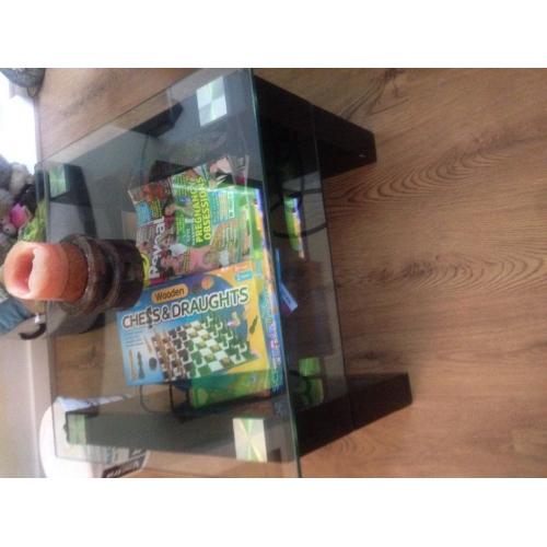 Black glass solid tabble