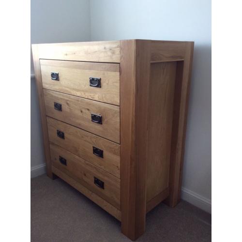 Solid Oak 4 Drawer Chest of Drawers