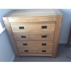 Solid Oak 4 Drawer Chest of Drawers