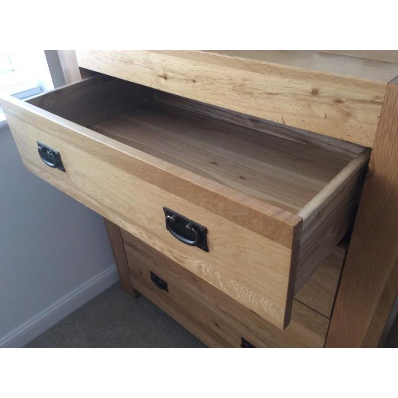 Solid Oak 4 Drawer Chest of Drawers