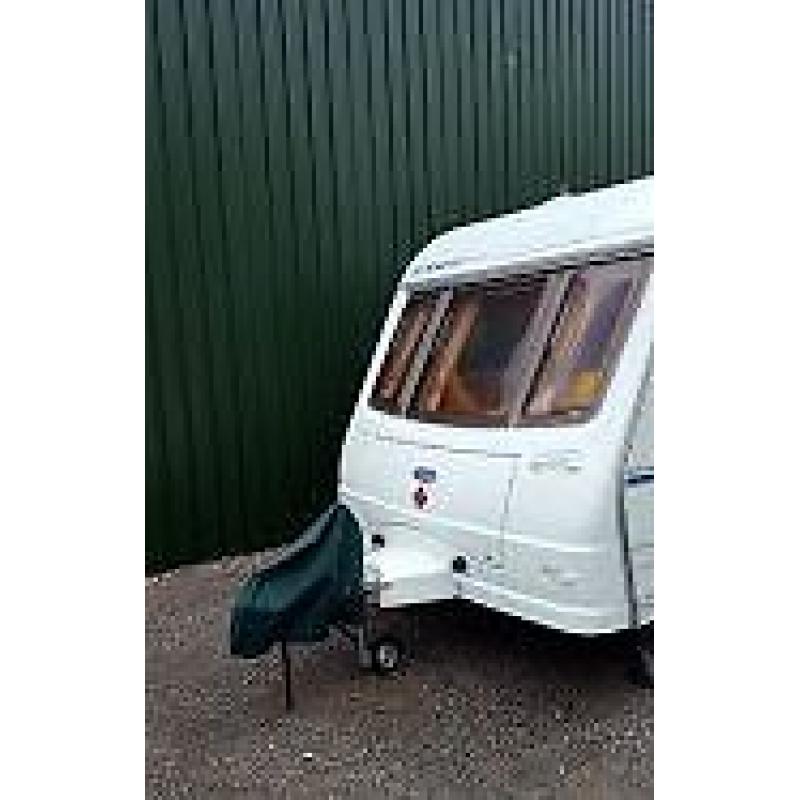 2001 Coachman Laser 590/4 Twin Axle Caravan excellent condition for year.