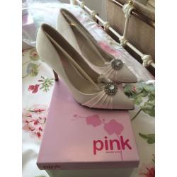 Ivory wedding shoes by Pink