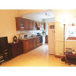 2 Double Rooms available in a fantastic House