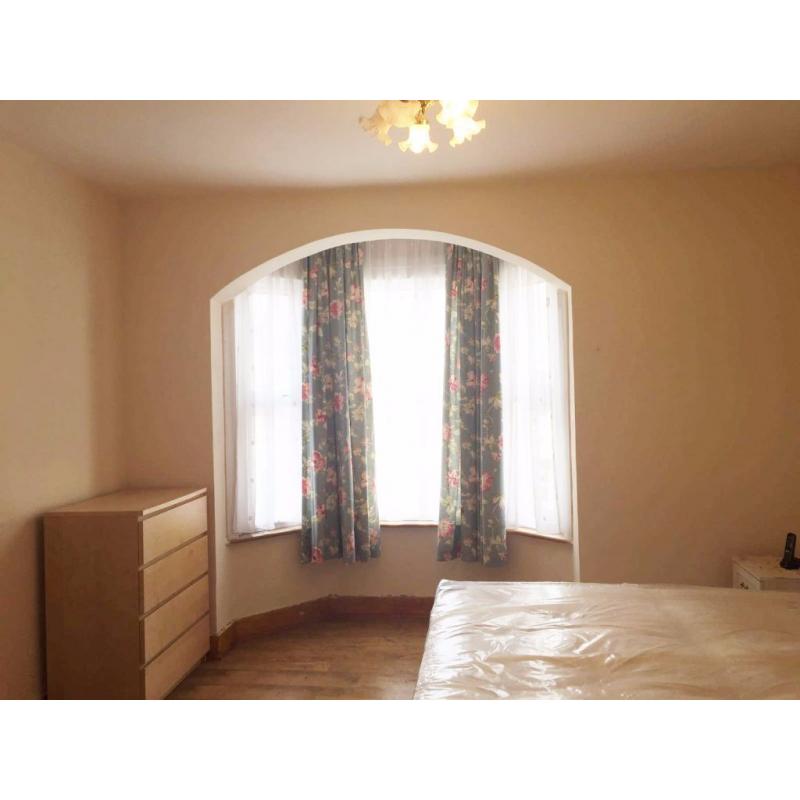 2 Double Rooms available in a fantastic House