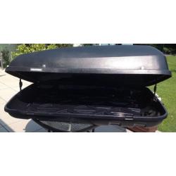 Halfords 420 Lt roof box size L 5 ft x w 3 ft x H 15 inches in good condition all ready to go