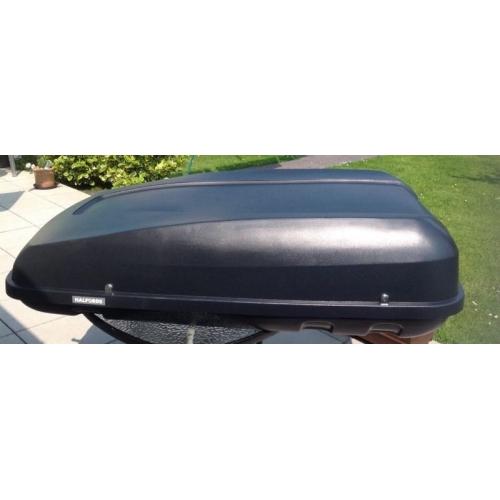 Halfords 420 Lt roof box size L 5 ft x w 3 ft x H 15 inches in good condition all ready to go
