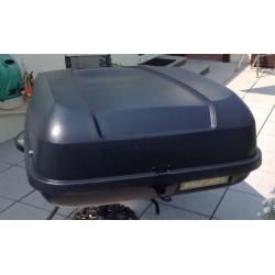 Halfords 420 Lt roof box size L 5 ft x w 3 ft x H 15 inches in good condition all ready to go