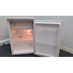 INDESIT Under-Counter Fridge Freezer / A-Class & Frost Free / "As New" condition