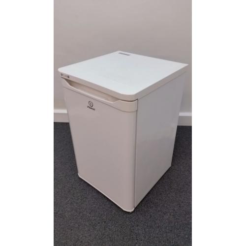 INDESIT Under-Counter Fridge Freezer / A-Class & Frost Free / "As New" condition