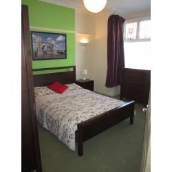 Excellent Double Room Available In Bearwood! All Inclusive!