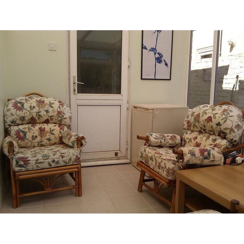 Extremely large smart clean double.No agent fees/tax lovely house close to m'way and shops. v. smart