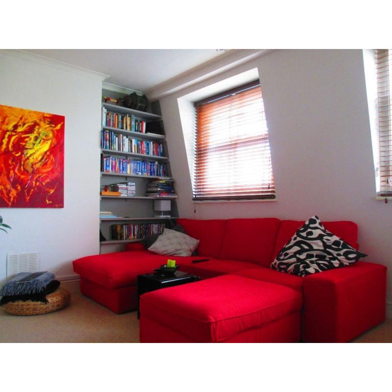 Very spacious double bedroom in Notting Hill