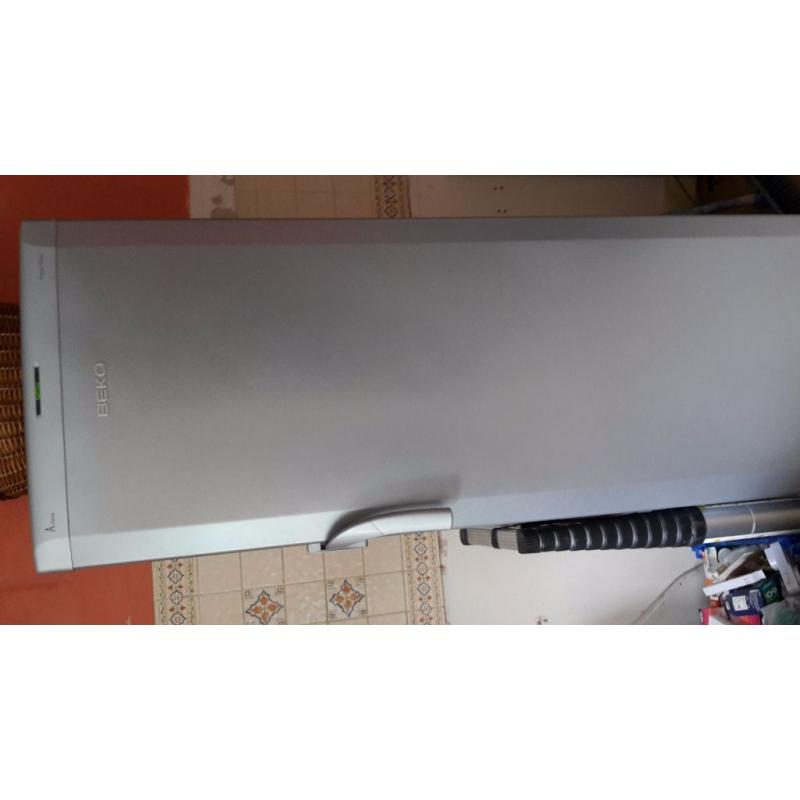Beko Freezer 212L Capacity - freestanding