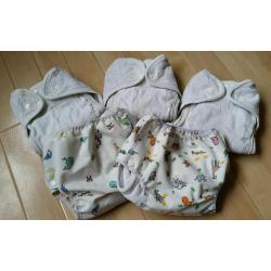 5x Washable nappies plus 2 wraps