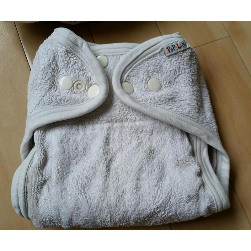 5x Washable nappies plus 2 wraps
