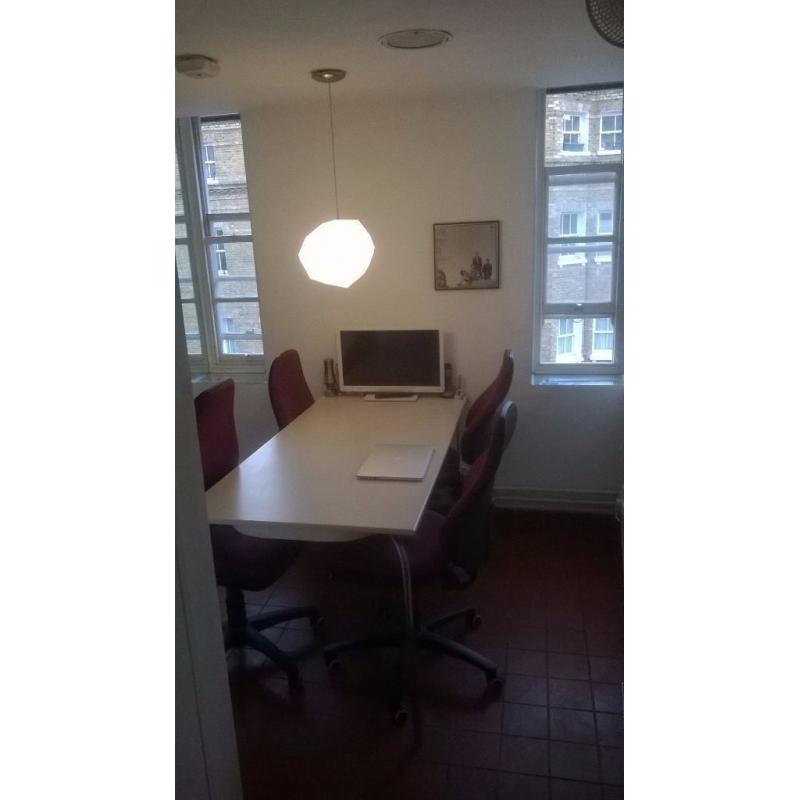 Single room in smart shared Covent Garden flat from 17th to 28th June