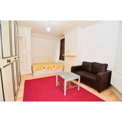 A Double room for rent, Bills inclusive, No agency Fees