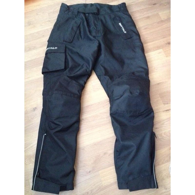 Buffalo motorcycle trousers regular size Extra large that's 54"waist, 34"length. Good condition