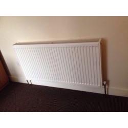 Large double room available in Manor Park
