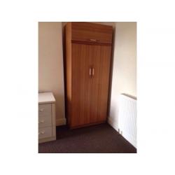Large double room available in Manor Park