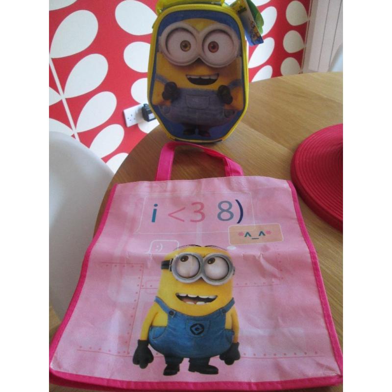 BRAND NEW MINION LUNCH BAG WITH TAGS