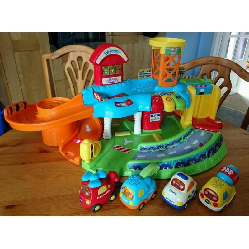 Vetch toot toot garage set