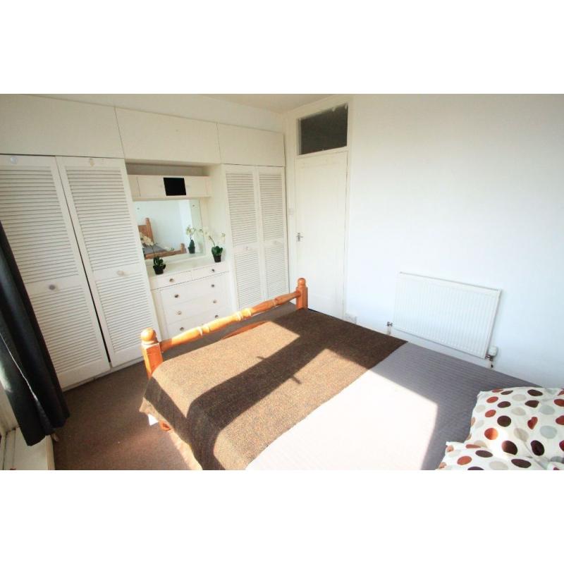 TWIN ROOM, DOUBLE ROOM, IN KENTISH TOWN , GOOD VALUE FOR MONEY !!! 78K