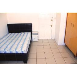 CHEAP COSY ROOM IN BECKTON (E16) | FULLY FURNISHED AND CLEANERS ONCE A MONTH | FREE INTERNET