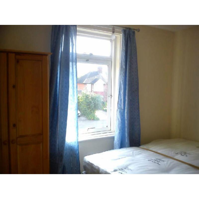 ***Furnished Double Room Available SE9***