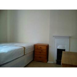 ***Furnished Double Room Available SE9***