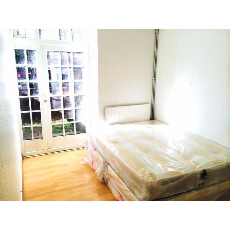 NORTHERN LINE ON YOUR HAND! CALL ME NOW TO GET ONE OF THOSE LOVELY ROOMS