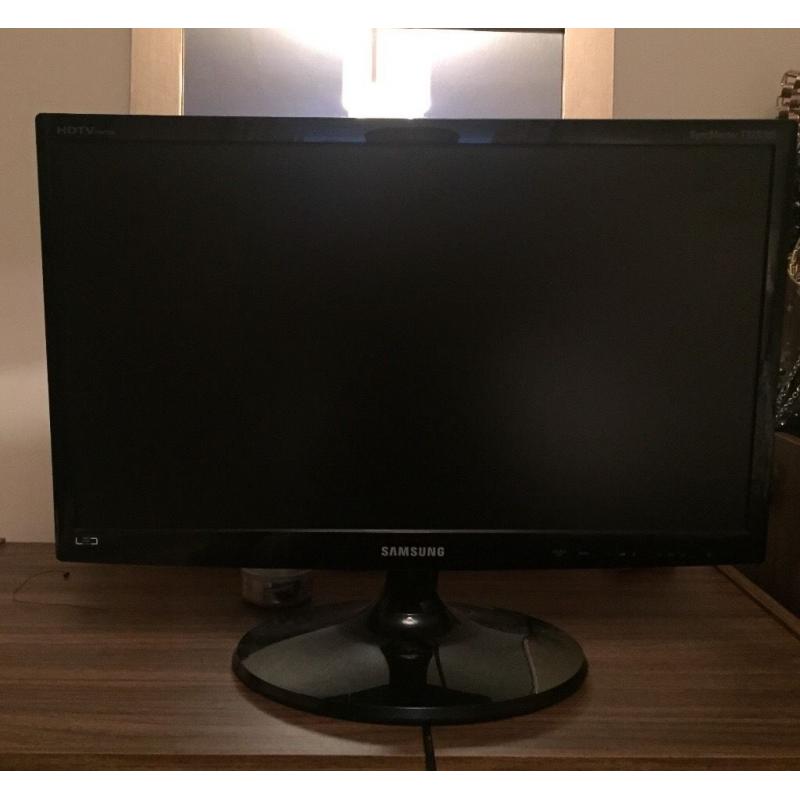 Samsung 22 inch LCD tv with built in DVD