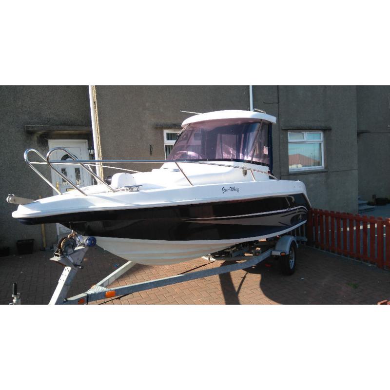 Sports Cruiser Boat