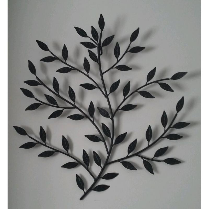 Black metal art leaf picture